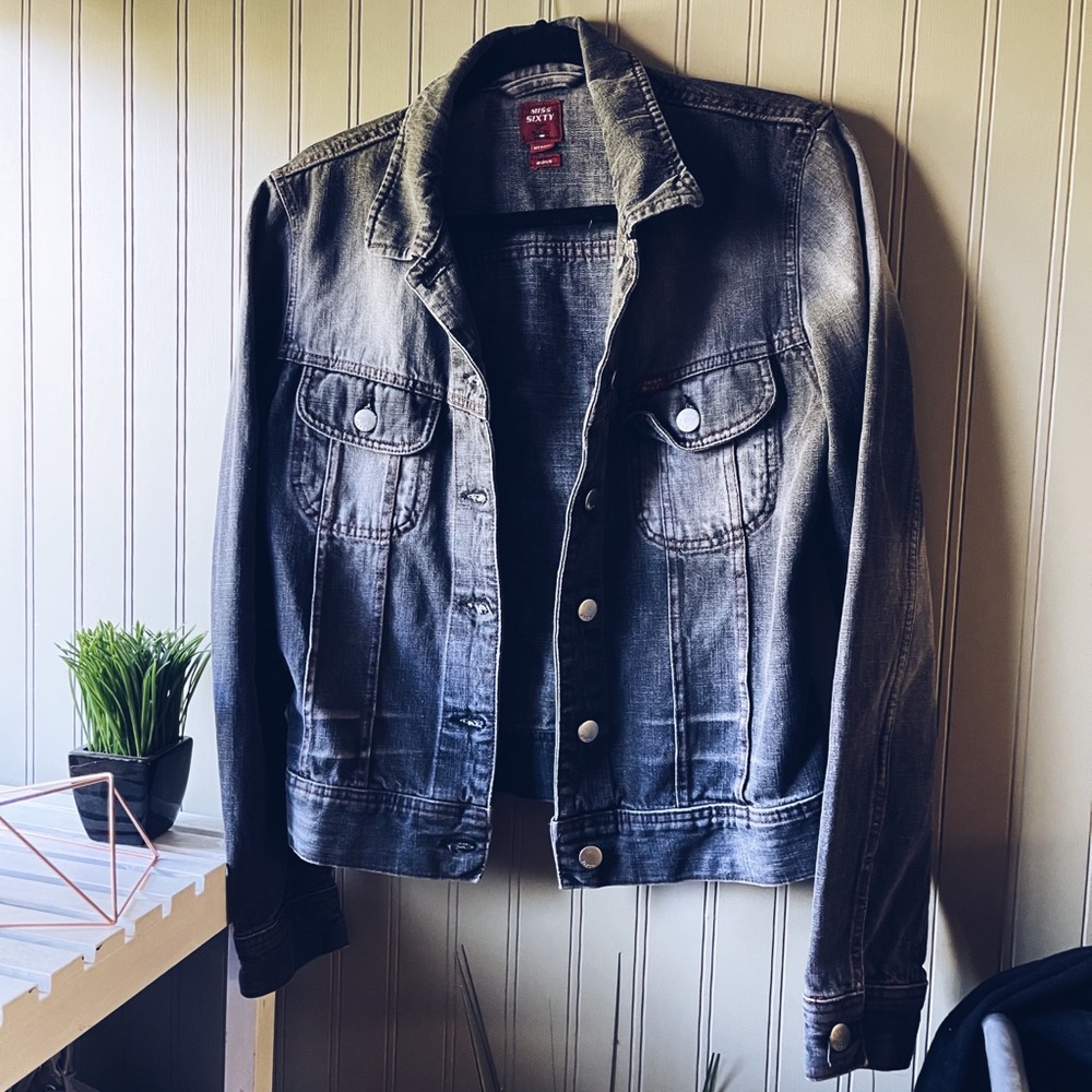 Y2K grey denim jacket